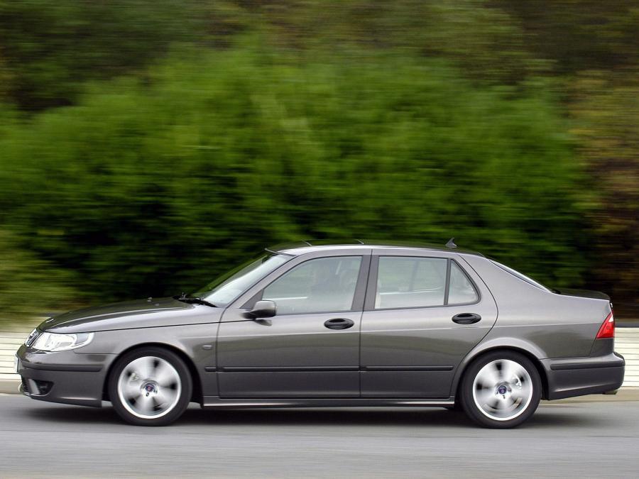  Saab 9-5 Aero Sedan 2002 года  (UK) (фото 10 из 15)